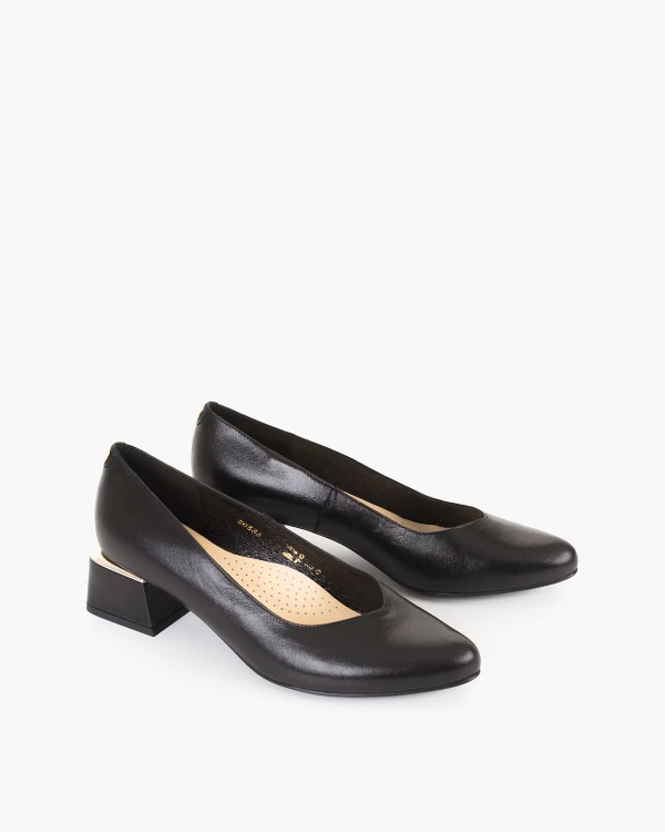 Czarne czółenka damskie skórzane na klocku 2