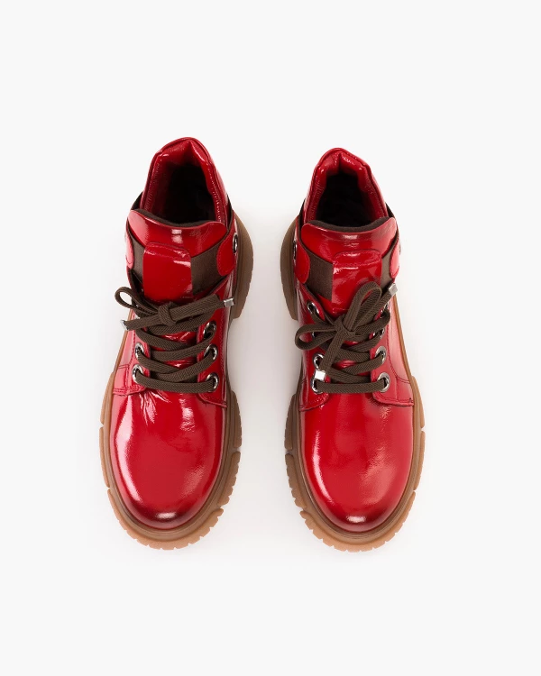 Czerwone trzewiki damskie lakierowane 3