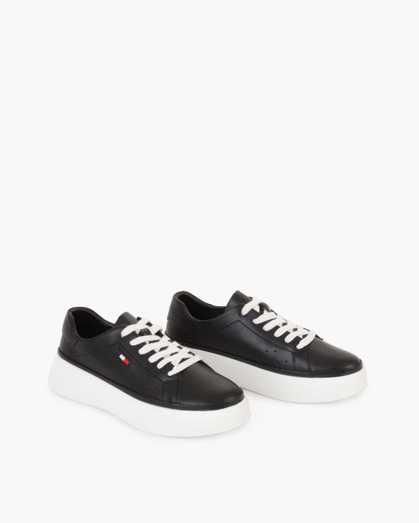 Czarne trampki damskie ze skóry licowej na platformie 2