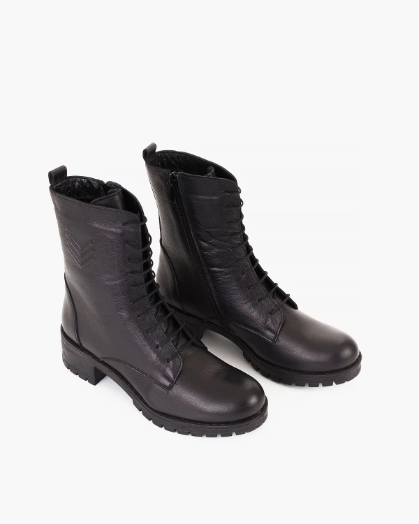 Czarne trzewiki damskie skórzane na obcasie