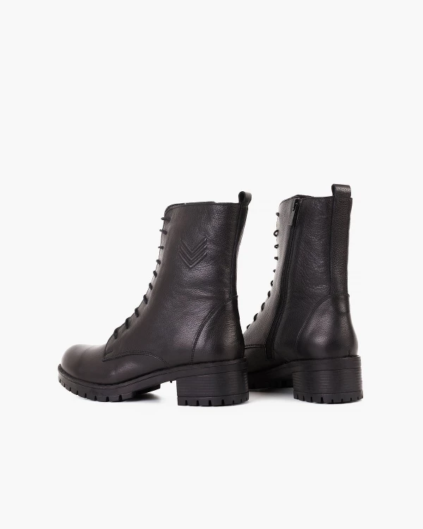 Czarne trzewiki damskie skórzane na obcasie 4