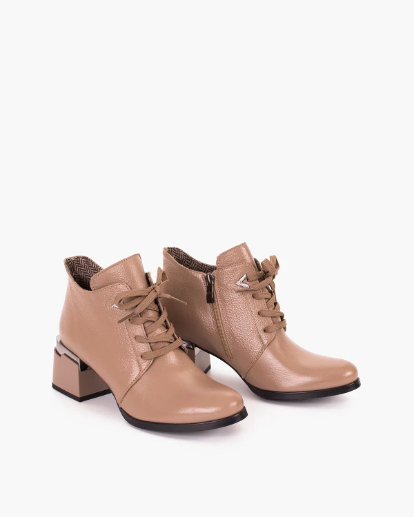 Beżowe trzewiki damskie skórzane na klocku 2