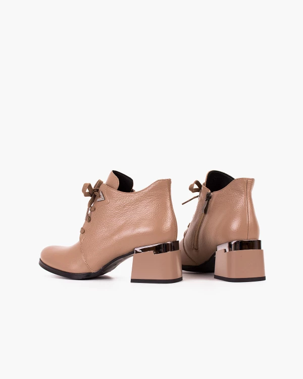 Beżowe trzewiki damskie skórzane na klocku 4