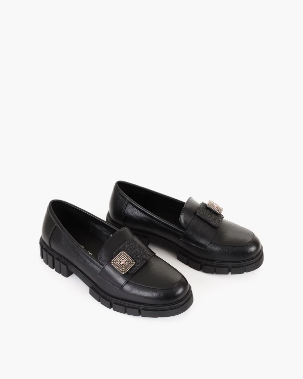 Czarne mokasyny damskie ze skóry ekologicznej z cyrkoniami
