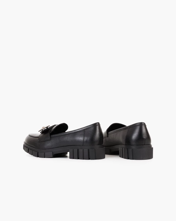 Czarne mokasyny damskie ze skóry ekologicznej z cyrkoniami 4