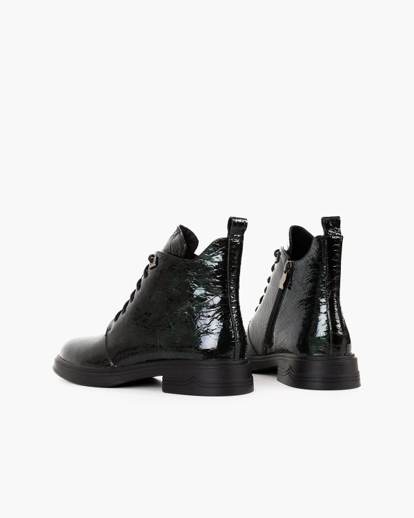 Ciemnozielone trzewiki damskie ze skóry lakierowanej 4