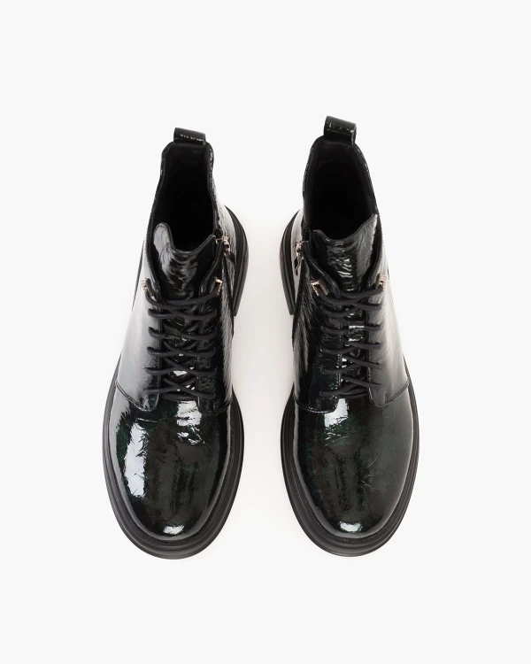 Ciemnozielone trzewiki damskie ze skóry lakierowanej 3