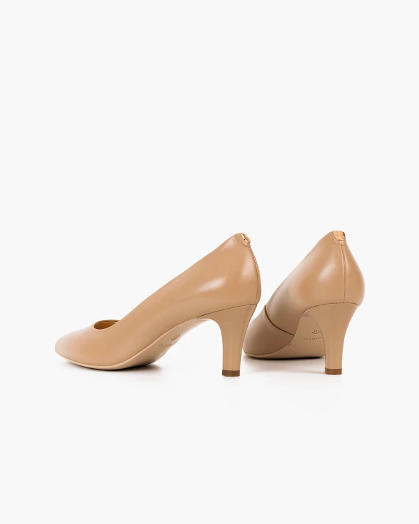 Beżowe czółenka damskie ze skóry naturalnej na szpilce 4