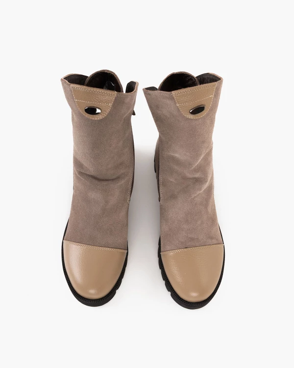 Ciemnobeżowe botki damskie ze skóry naturalnej 3