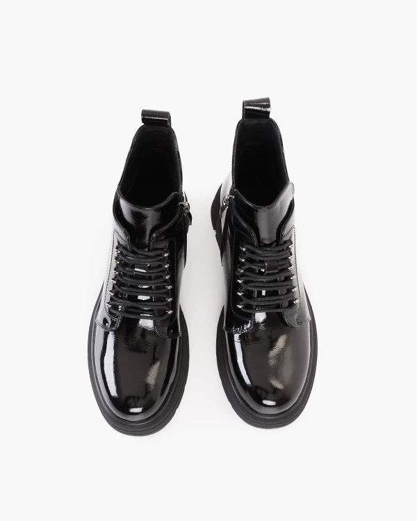 Czarne trzewiki damskie z naturalnej skóry lakierowanej 3