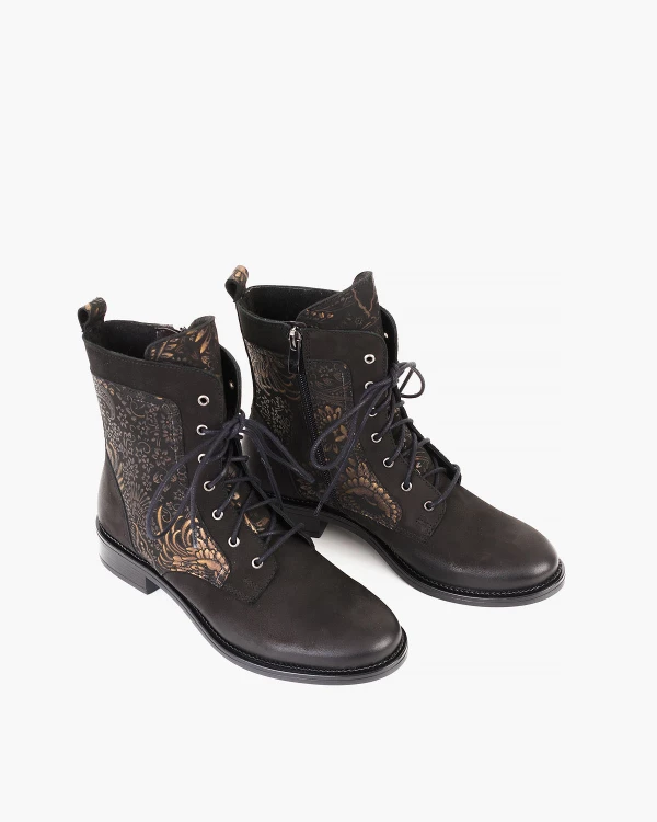 Czarne trzewiki damskie nubukowe z motywem