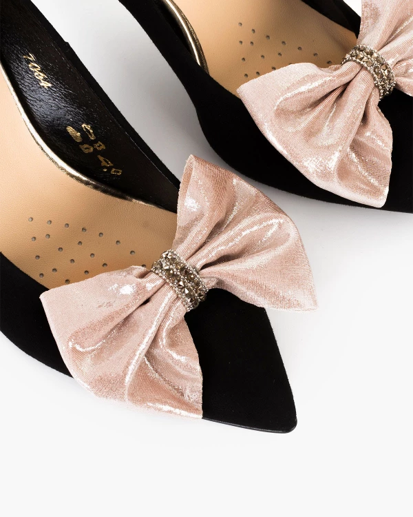 Złote kokardy do butów z kamieniami