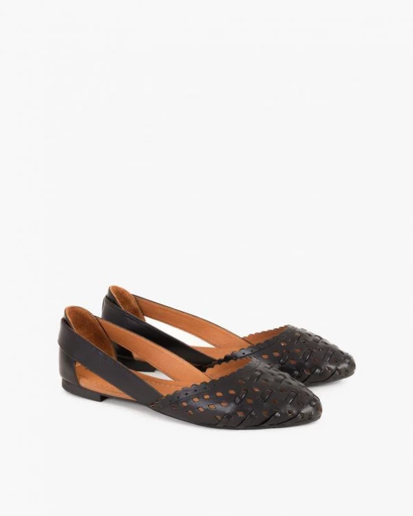 Czarne baleriny ażurowe z naturalnej skóry licowej