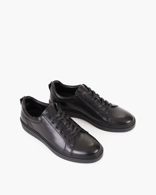 Czarne trampki męskie ze skóry licowej