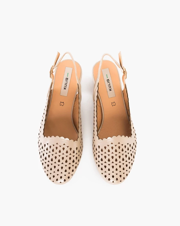 Beżowe sandały ażurowe ze skóry ekologicznej na klocku 3