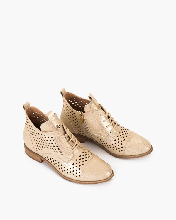 Złote trzewiki damskie ażurowe ze skóry ekologicznej