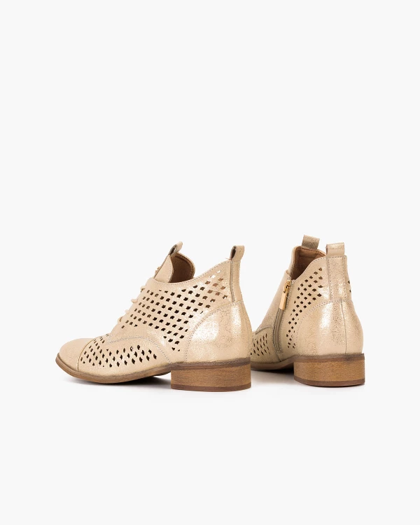 Złote trzewiki damskie ażurowe ze skóry ekologicznej 4