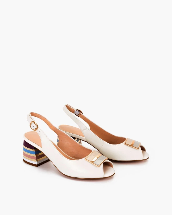 Białe sandały z naturalnej skóry licowej na klocku 2