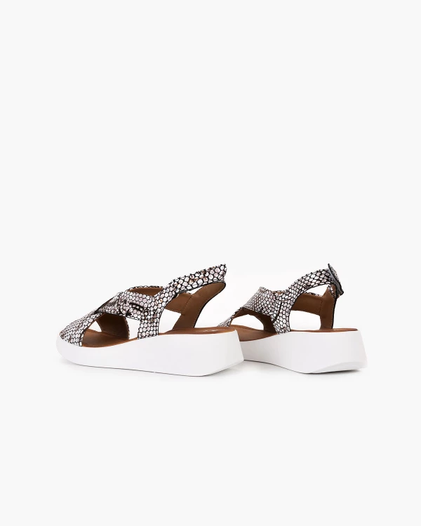 Biało-złote sandały damskie skórzane na koturnie 4