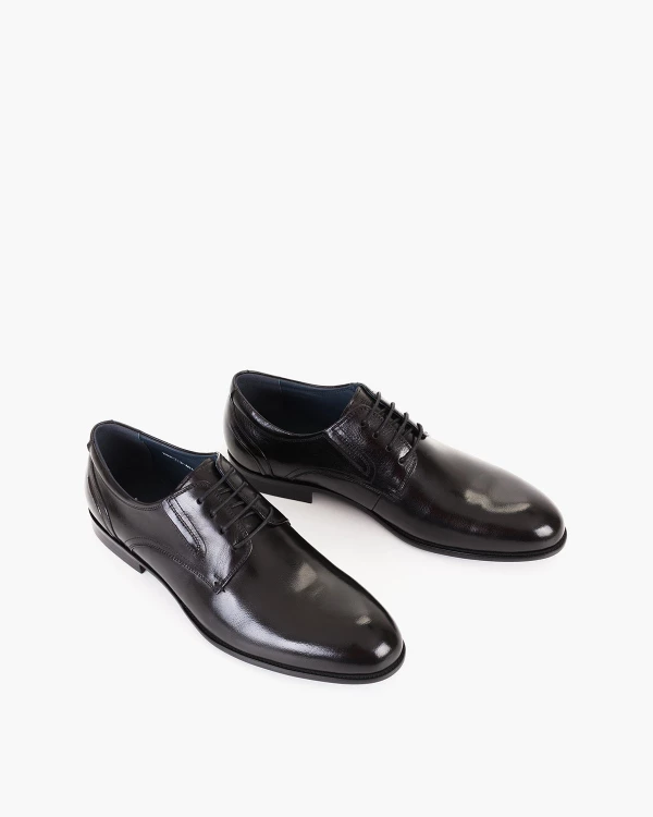 Czarne półbuty męskie sznurowane ze skóry licowej