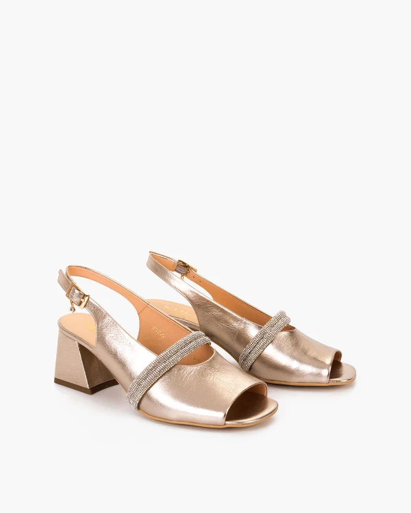 Złote sandały damskie ze skóry licowej na klocku 2