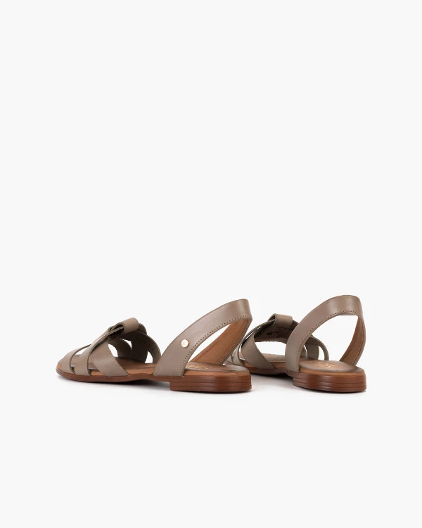 Ciemnobeżowe sandały ze skóry licowej z gumką 4