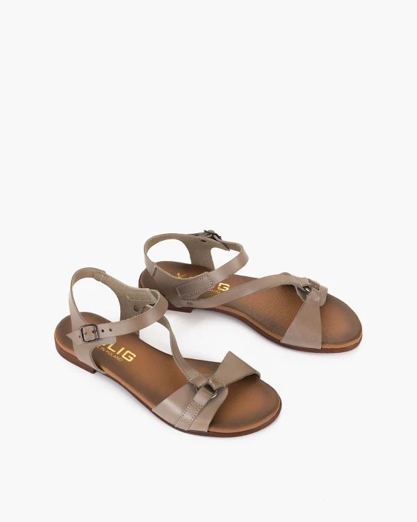 Ciemnobeżowe sandały damskie skórzane na niskim obcasie