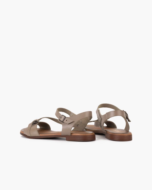 Ciemnobeżowe sandały damskie skórzane na niskim obcasie 4