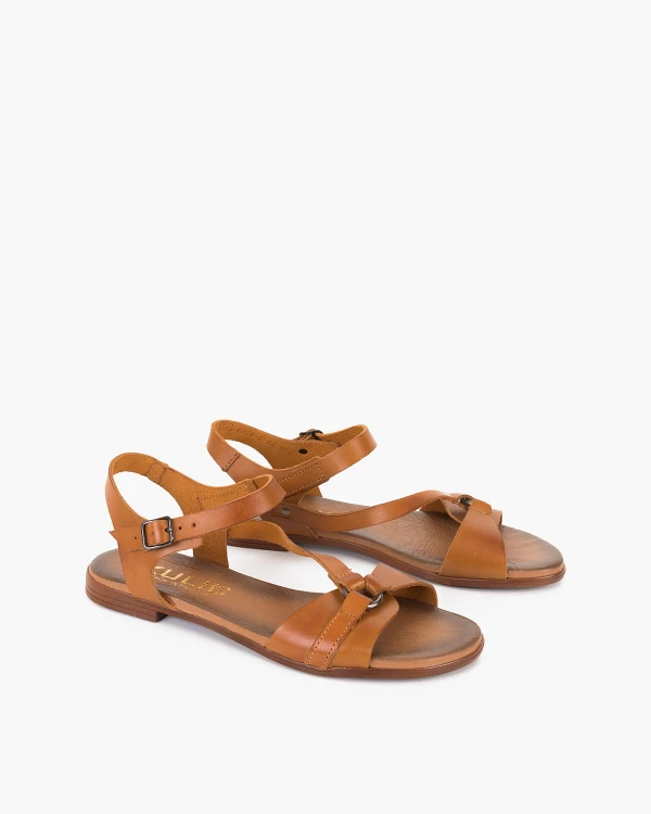 Brązowe sandały damskie ze skóry naturalnej na niskim obcasie 2