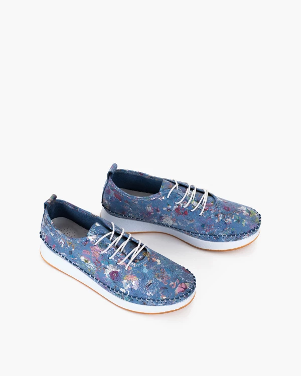 Niebieskie półbuty damskie ze skóry naturalnej z motywem