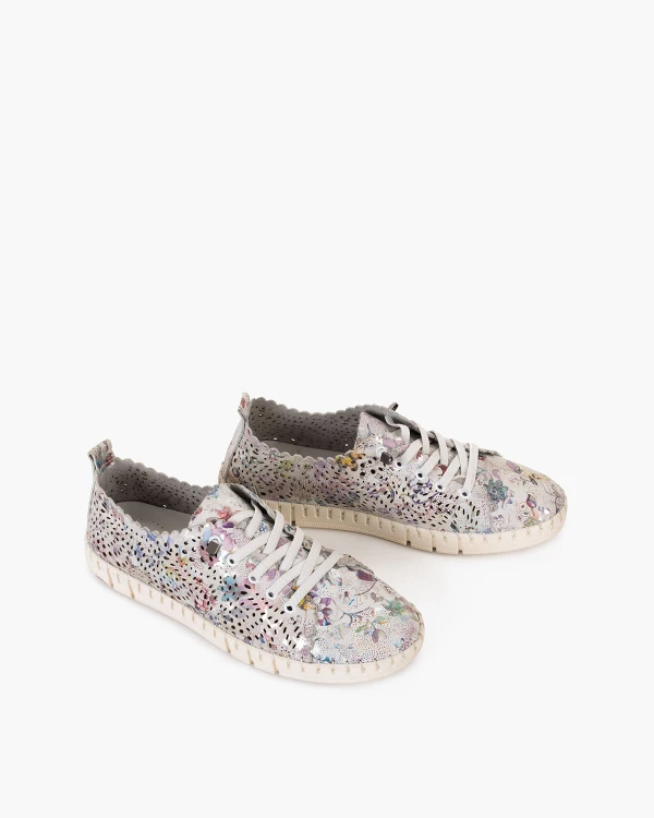 Kolorowe trampki damskie ażurowe z motywem kwiatowym