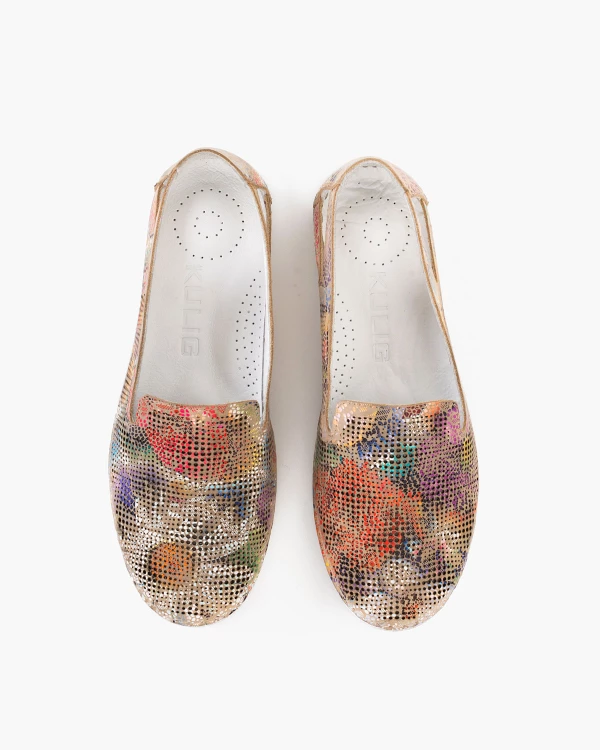 Wielokolorowe mokasyny skórzane z motywem kwiatowym 3