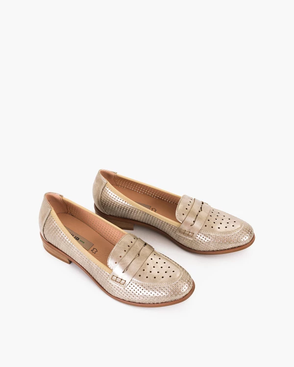 Złote mokasyny damskie ażurowe ze skóry ekologicznej