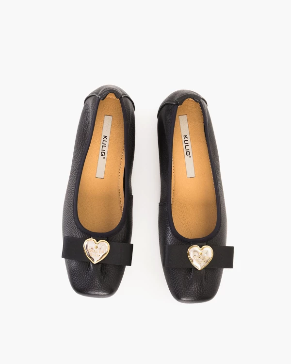 Czarne baleriny damskie skórzane z serduszkiem 3