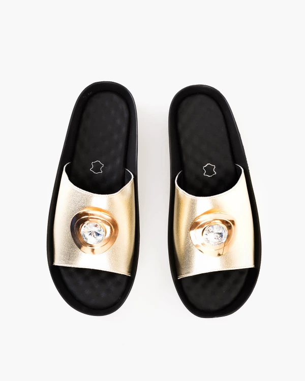 Złote klapki damskie ze skóry licowej na koturnie 3