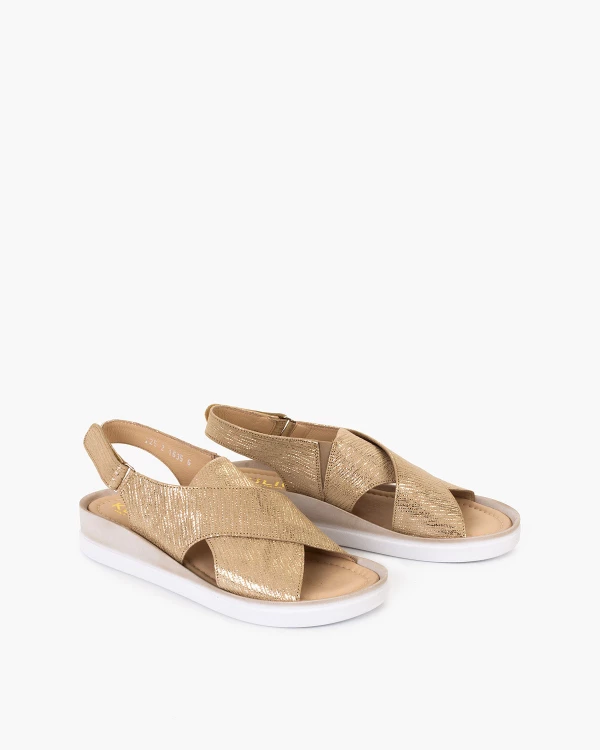 Złote sandały ze skóry naturalnej na koturnie 2