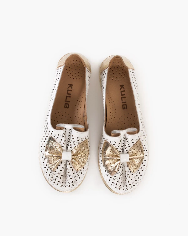 Białe półbuty damskie ażurowe ze skóry naturalnej z kokardą 3