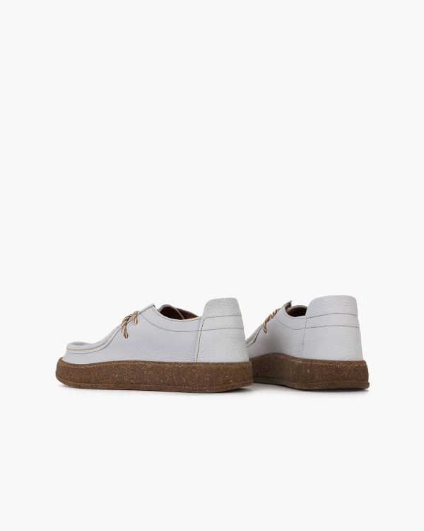 Szare półbuty damskie wiązane ze skóry nubukowej 4