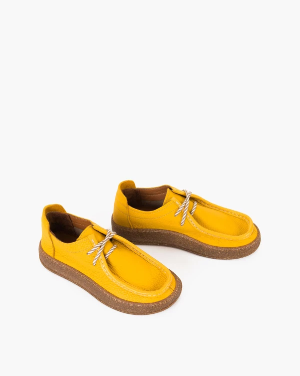 Musztardowe półbuty damskie sznurowane ze skóry licowej