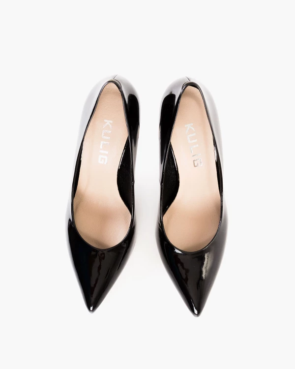 Czarne czółenka ze skóry lakierowanej na szpilce 3