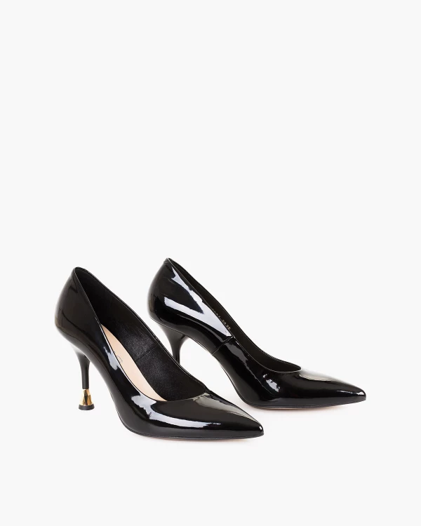 Czarne czółenka ze skóry lakierowanej na szpilce 2