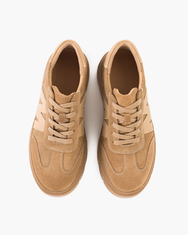 Beżowe adidasy damskie sznurowane ze skóry zamszowej 3