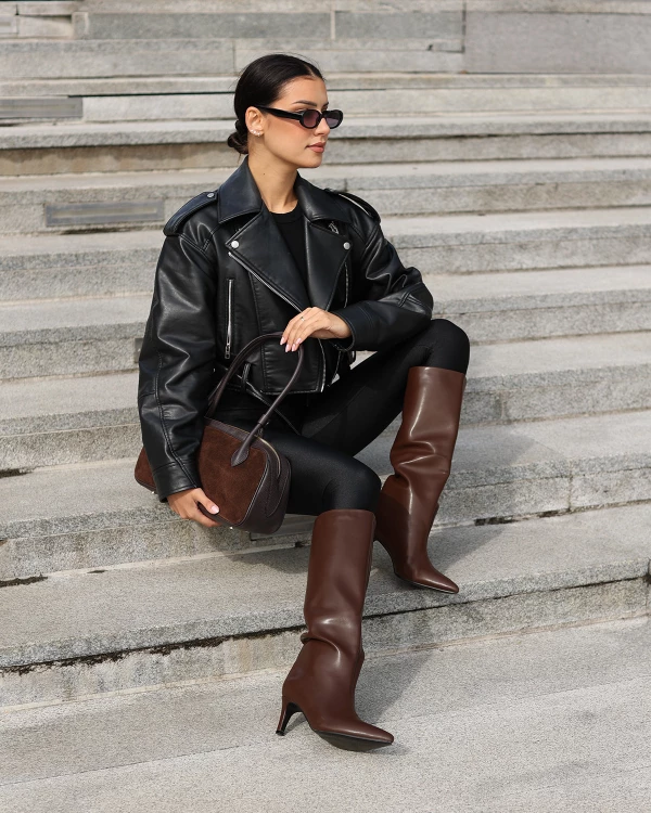 Brązowe kozaki damskie ze skóry ekologicznej na szpilce 2