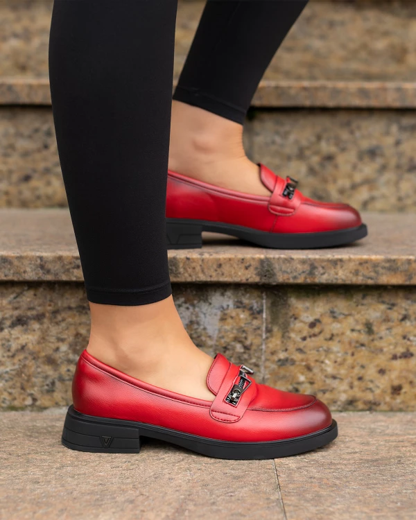 Czerwone mokasyny ze skóry licowej z zamkiem 4