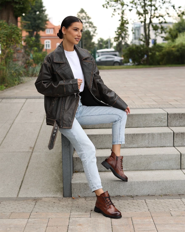 Brązowe botki damskie sznurowane ze skóry licowej 2