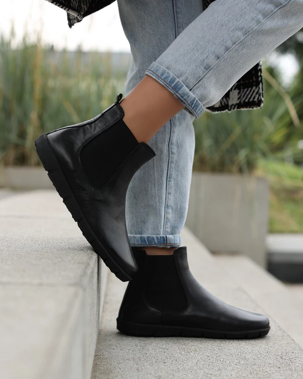 Czarne sztyblety damskie z naturalnej skóry licowej