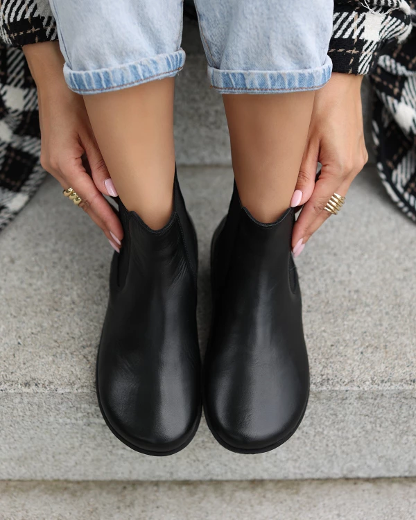 Czarne sztyblety damskie z naturalnej skóry licowej 3