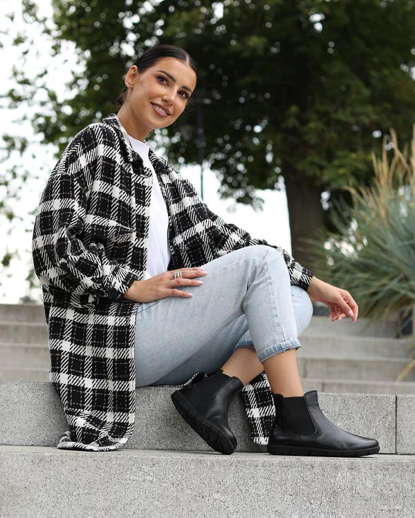 Czarne sztyblety damskie z naturalnej skóry licowej 2