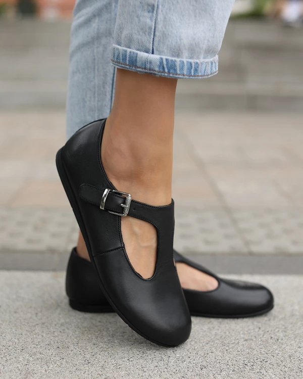 Czarne półbuty damskie skórzane zapinane na sprzączkę