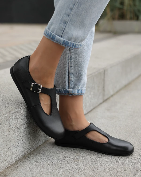Czarne półbuty damskie skórzane zapinane na sprzączkę 4
